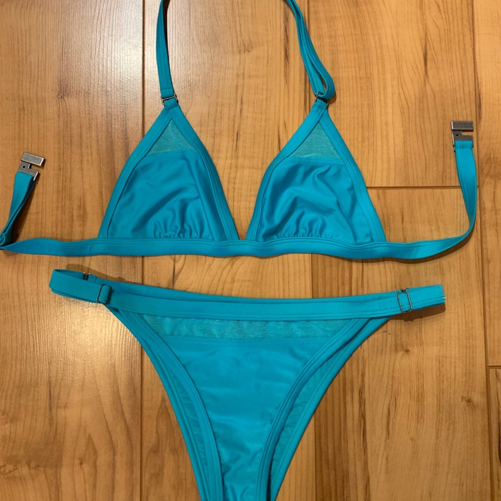 Oakley Bikini